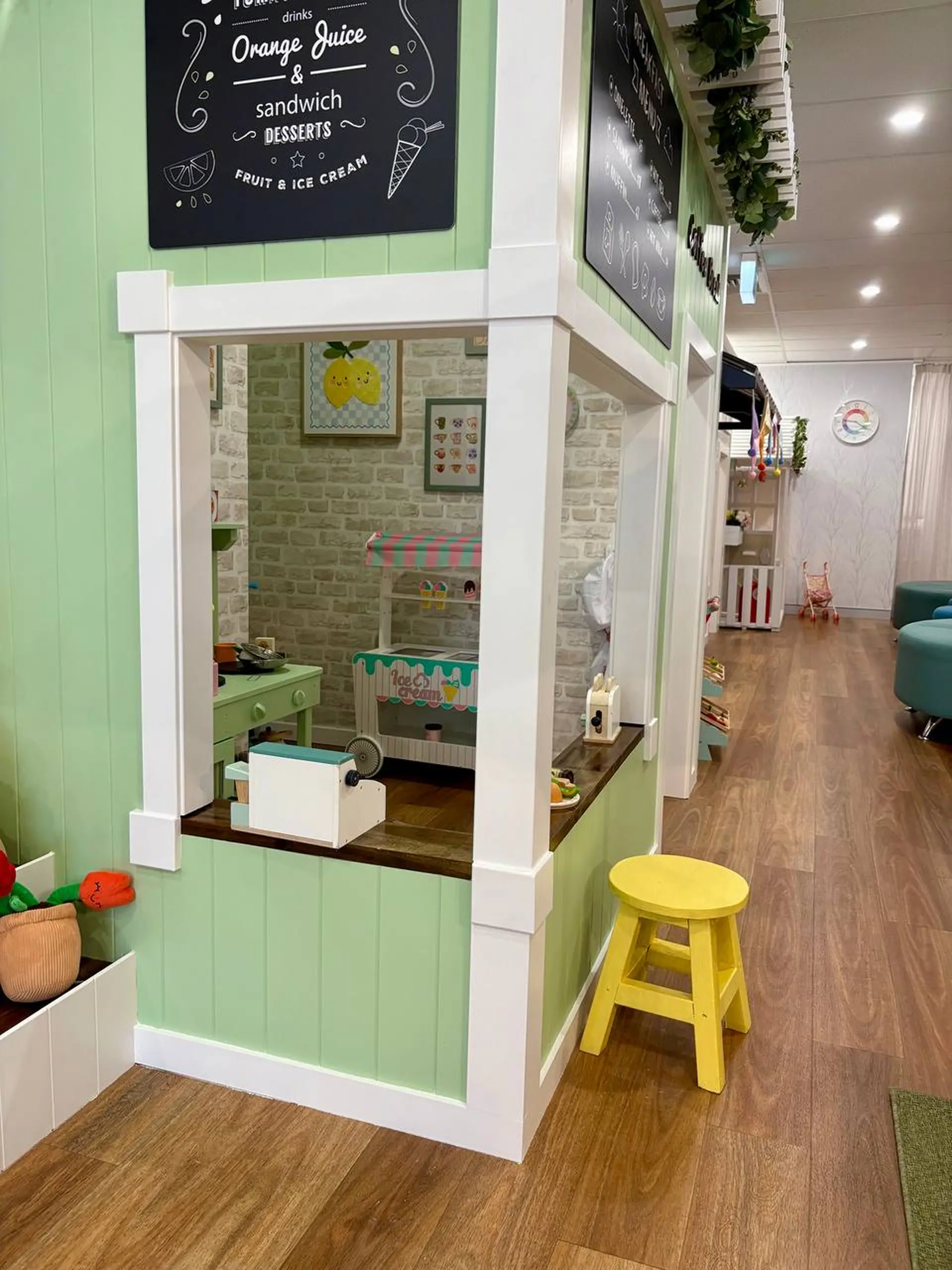 Електромобіль Максус